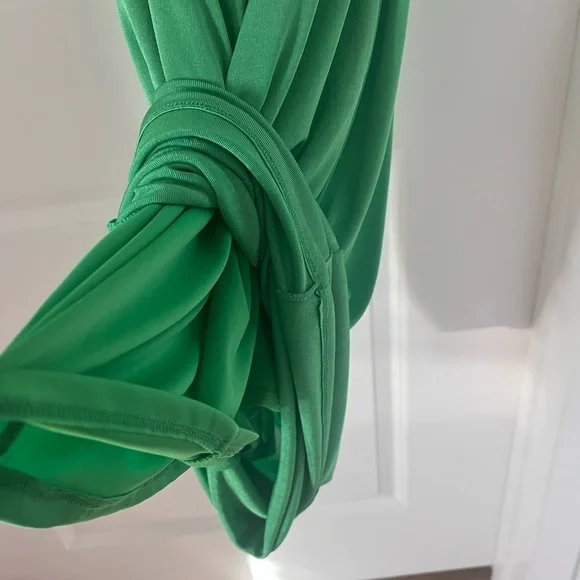 Elegant Green Sleeveless Maxi Open Back Dress Size Large - Picture 10 of 11
